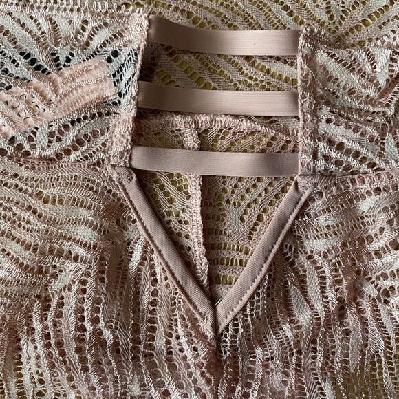 Victoria's Secret Lace Tanga Underwear with Ladder Detail Pink Large - Picture 5 of 5